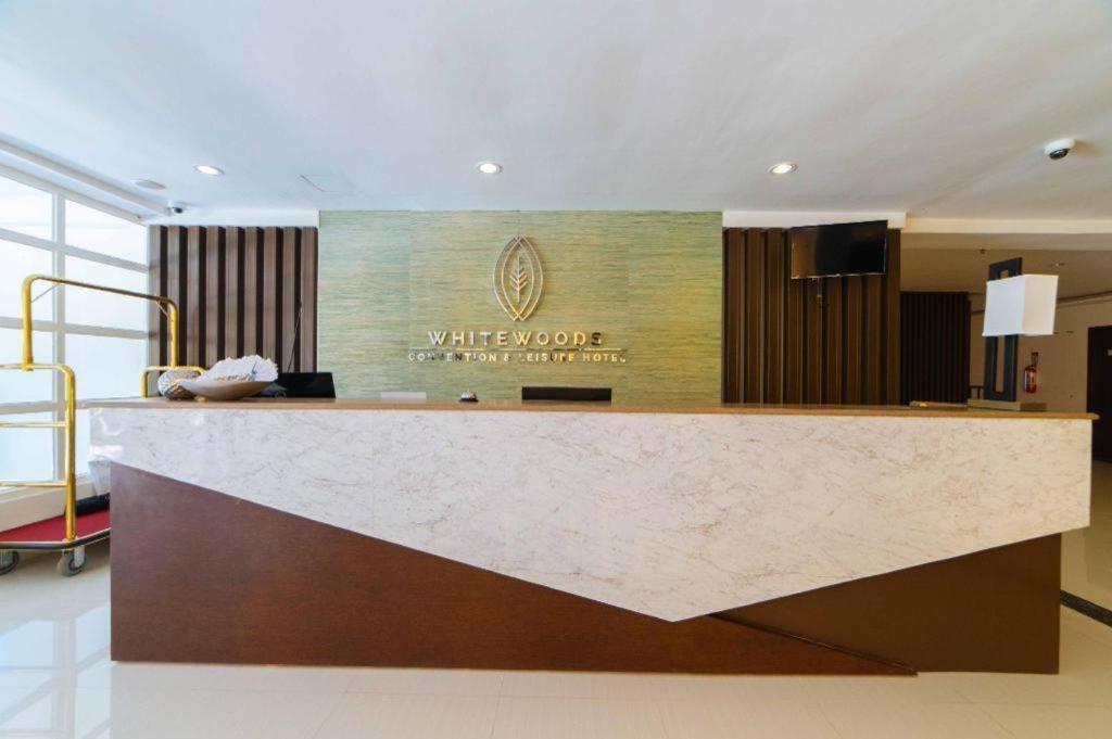 Whitewoods Convention And Leisure Hotel Silang Eksteriør bilde